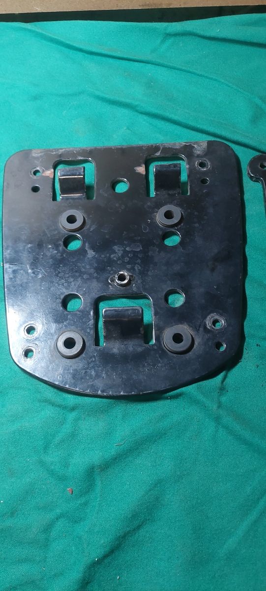 Piastra  baule piaggio