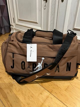 Bolsa deporte macuto Nike Jordan marrón nueva