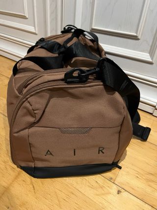 Bolsa deporte macuto Nike Jordan marrón nueva
