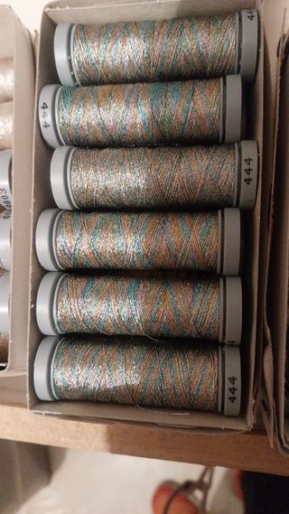 Hilo metalizado marca Finca