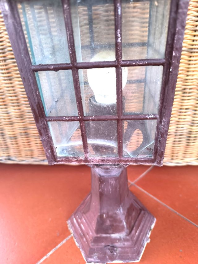 Lámpara jardín. Tengo 2 iguales