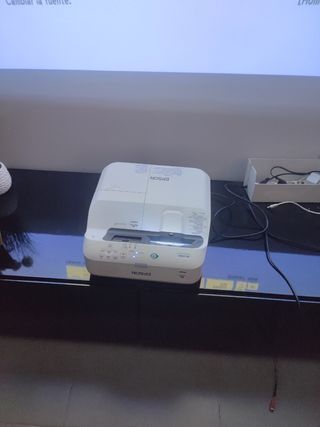 Se vende proyector Epson eb-695WI