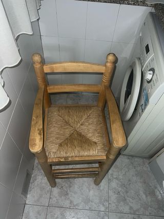 Trona de madera para bebe