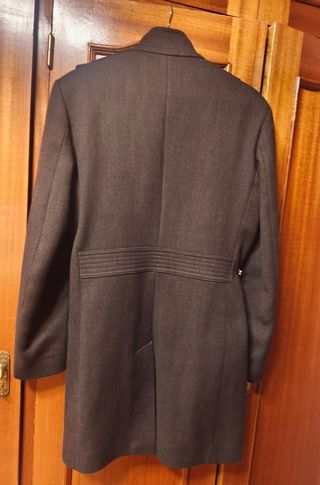 Abrigo de Zara, de hombre.