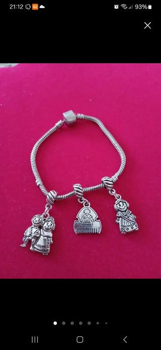 Charm fallera