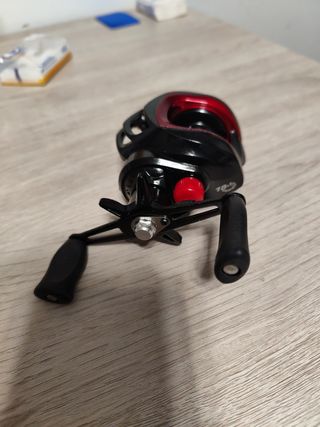 Carrete de pesca casting