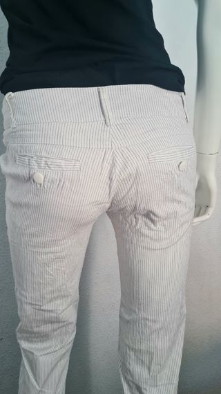 Pantalón rayas Stradivarius talla 36