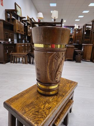 Portariviste in legno massiccio intagliato rustico