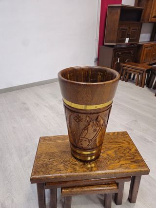 Portariviste in legno massiccio intagliato rustico