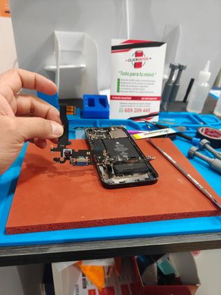 Reparación Express de IPhone & Android 
