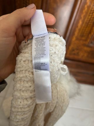 Sciarpa in maglia con ponpon di LiuJo