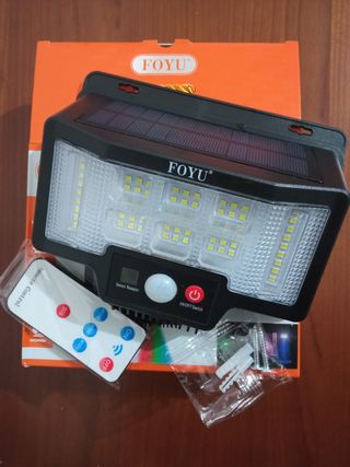 Applique esterno led con pannello solare