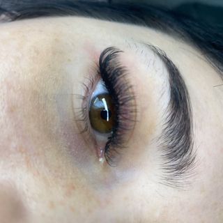 Pestañas pelo a pelo