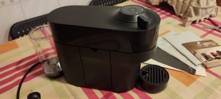 Cafetera Vertuo Nespresso 