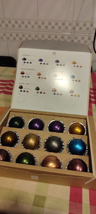 Cafetera Vertuo Nespresso 