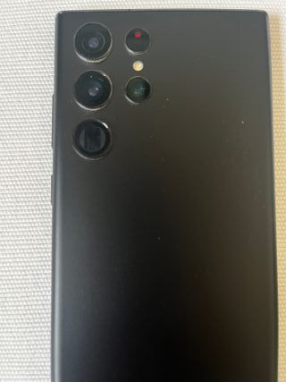 Samsung Galaxy S22 Ultra con lapiz