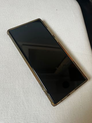 Samsung Galaxy S22 Ultra con lapiz