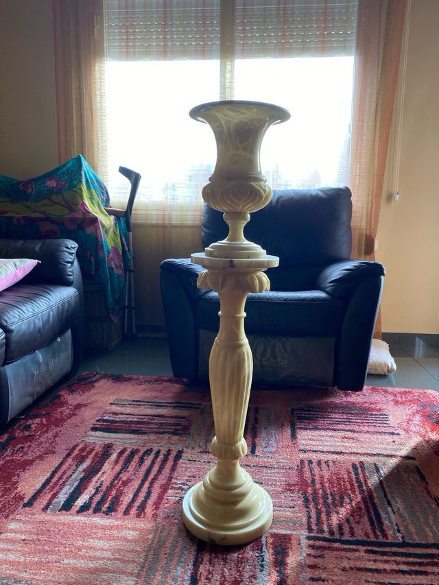 Florero de alabastro vintage