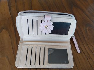 Cartelera mujer para llevar tarjetas,etc