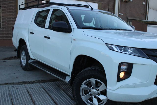 Mitsubishi L 200 **Año: 2021** CABINA DOBLE** 