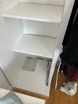 Modulo PAX esquinero ikea. sin lámina trasera