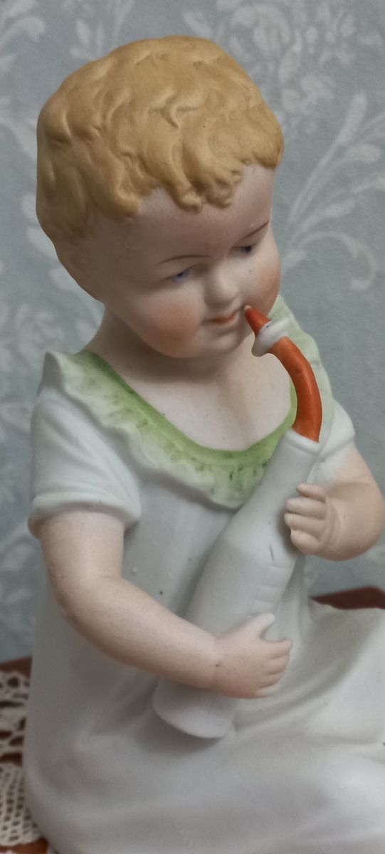 Figura,estilo bebé piano