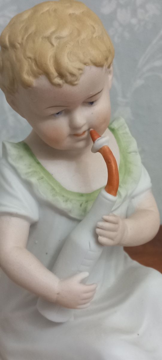 Figura,estilo bebé piano