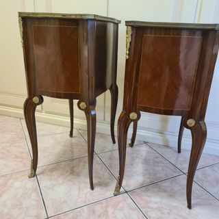 Comodini modello luigi XVI