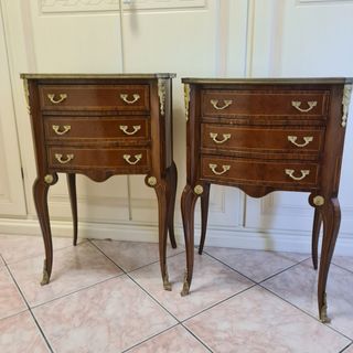 Comodini modello luigi XVI