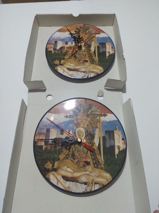 2 relógios de parede para varanda ou logradouro