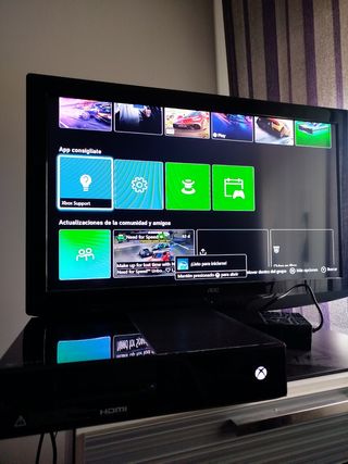 Xbox one 500 GB.
