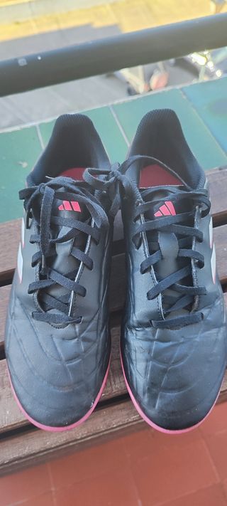 Botas de futbol multitacos adidas
