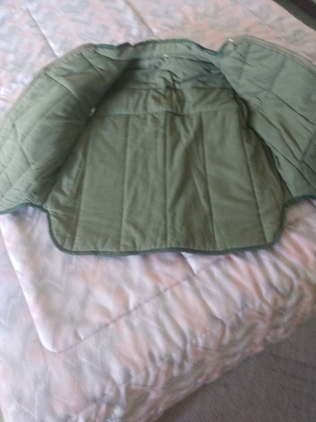 Chaleco acolchado.Talla 3.