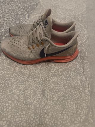 Zapatillas nike grises