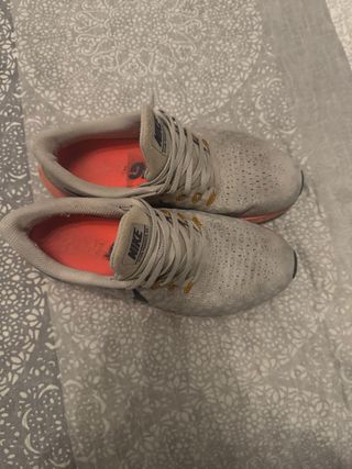 Zapatillas nike grises