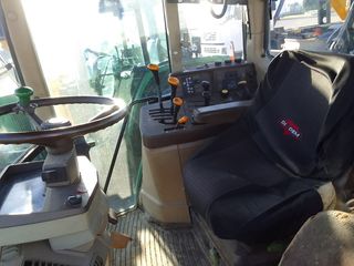 Tractor JOHN DEERE 6110 PREMIUM.