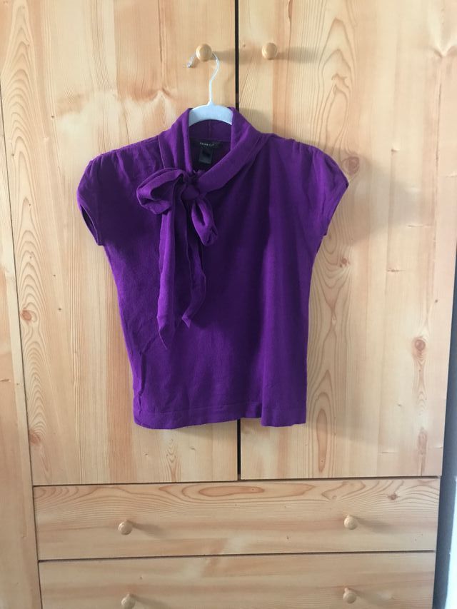 Jersey manga corta con lazo en cuello