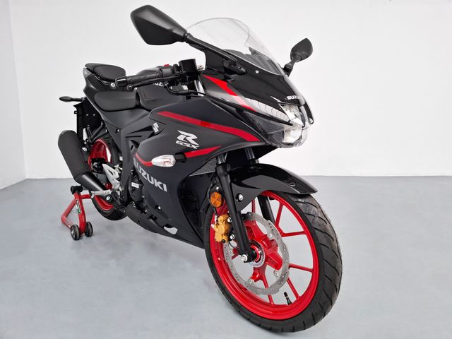 Suzuki  GSX 125 R 2025