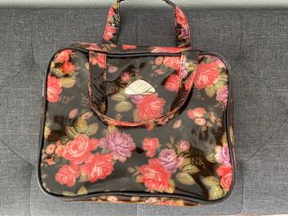 Maletin de maquillaje de flores