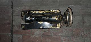 Maquina de coser Singer