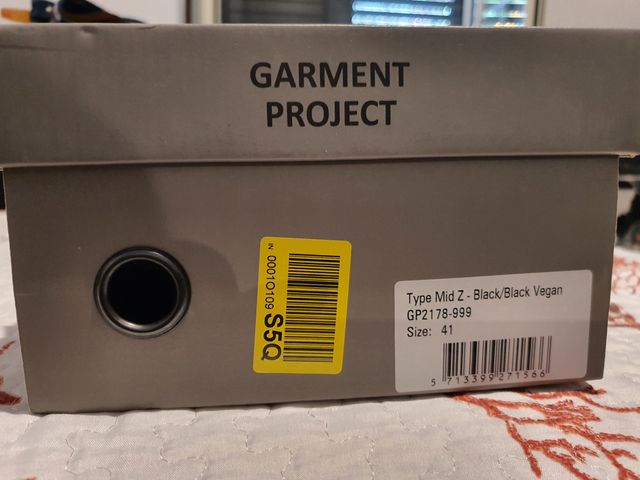 Sneakers Garment Project