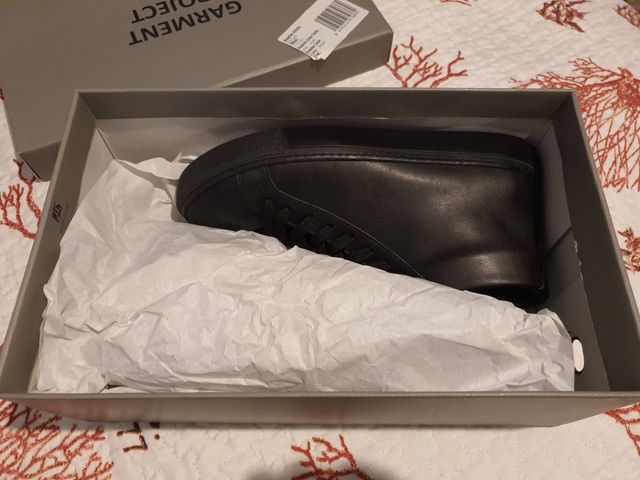 Sneakers Garment Project