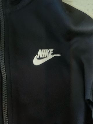 Chaqueta Nike