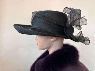 CAPPELLO NERO MAX MARA