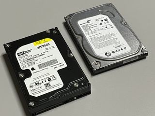 Stock n. 2 hard disk HDD - 250gb - 3,5”