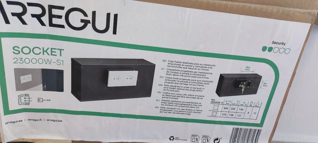 Caja fuerte invisible enchufe