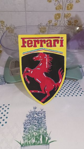 Gadgets in legno Ferrari