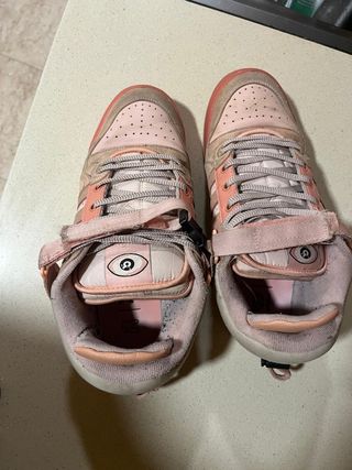 Bambas, forum bad bunny