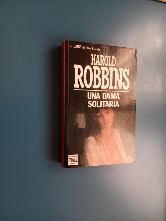 Una Dama Solitaria/the Lonely Lady (Spanish and English Edition)