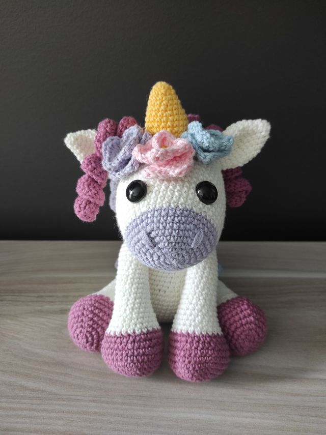 Amigurumi muñeco Unicornio